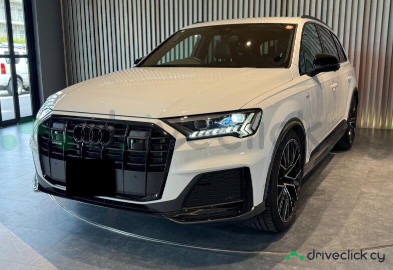 Audi Q7 White