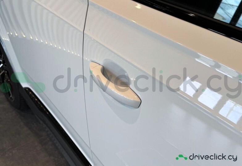 Audi Q7 White