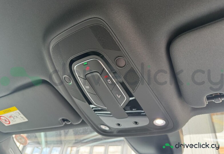 Audi Q7 White