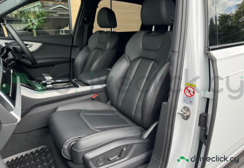 Audi Q7 White