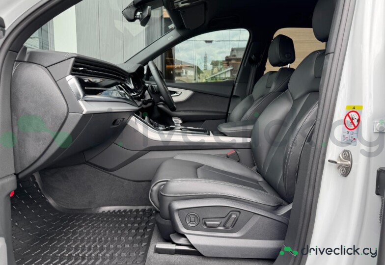 Audi Q7 White