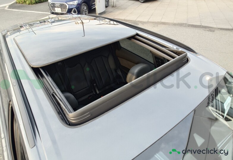 Audi Q7 Grey