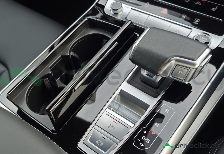 Audi Q7 Grey