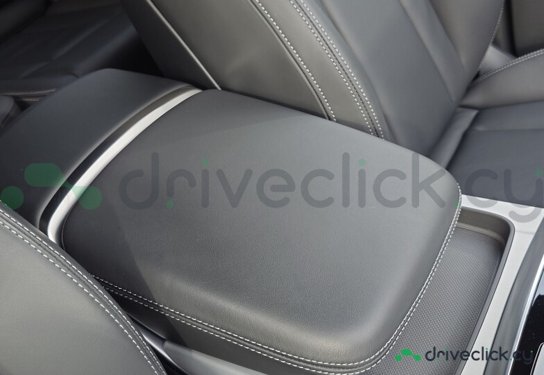 Audi Q7 Grey
