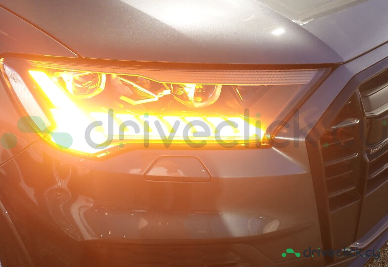 Audi Q7 Grey
