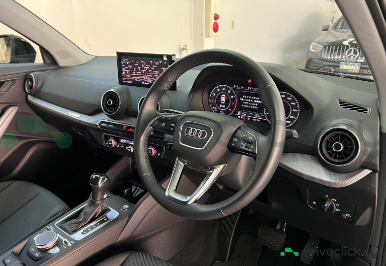 Audi Q2 Black