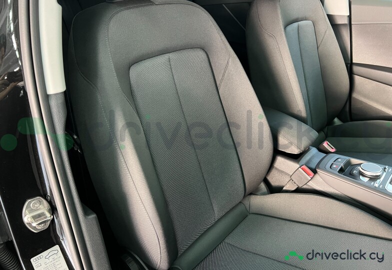 Audi Q2 Black