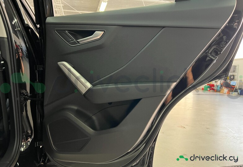 Audi Q2 Black