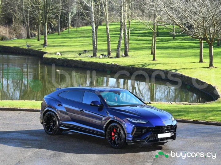 Lamborghini Urus Синий