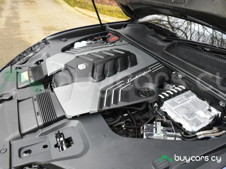 Lamborghini Urus Синий