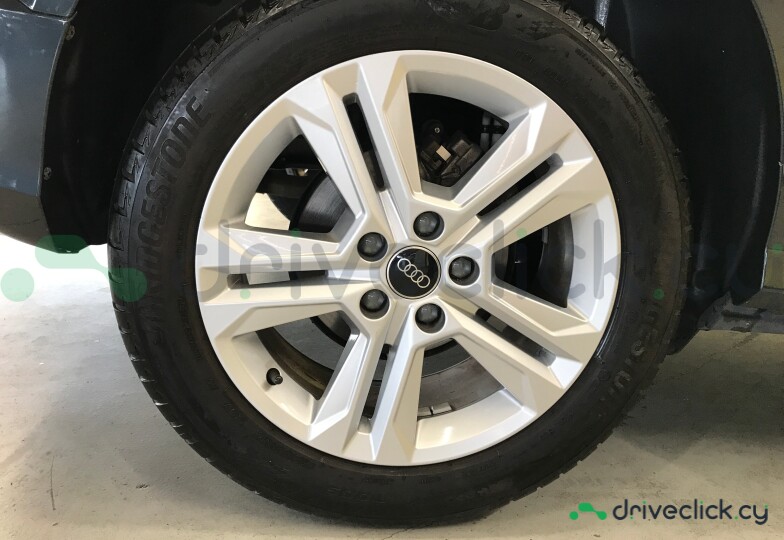 Audi Q2 Black