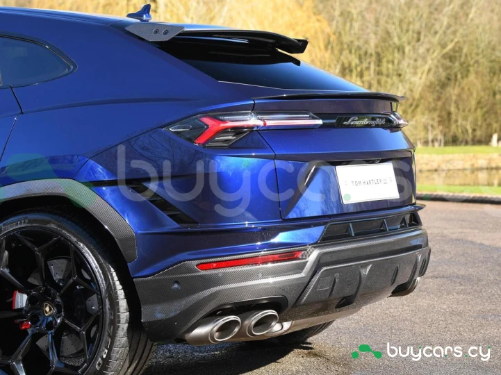 Lamborghini Urus Синий