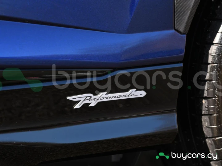 Lamborghini Urus Синий