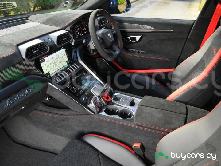 Lamborghini Urus Синий