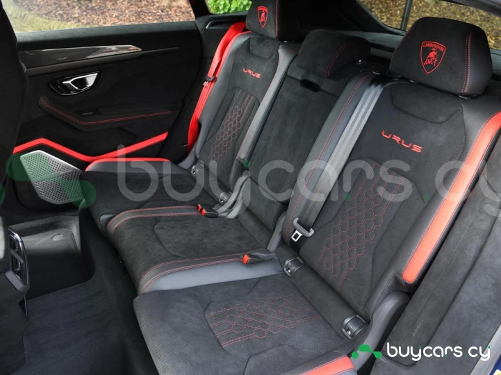 Lamborghini Urus Синий