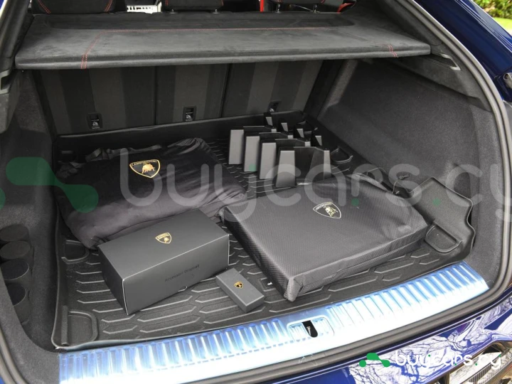 Lamborghini Urus Синий