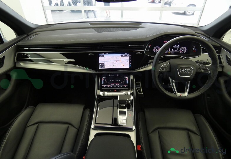 Audi Q7 White