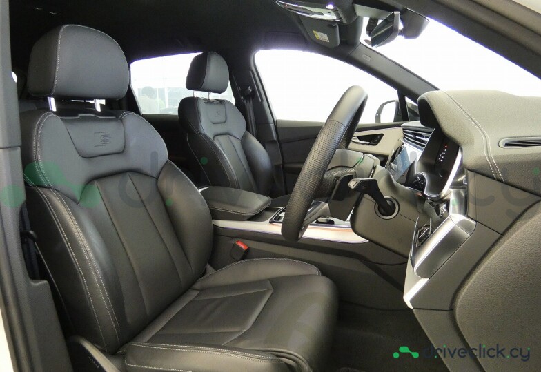 Audi Q7 White