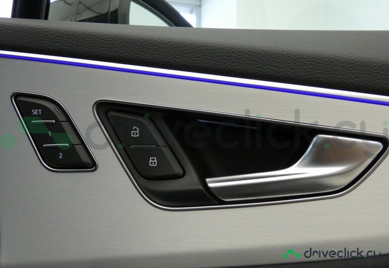 Audi Q7 White