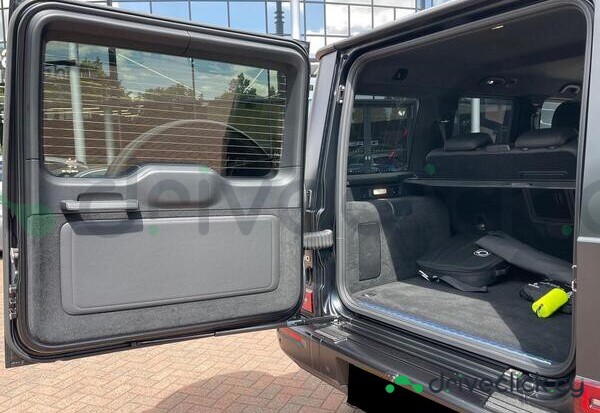 Mercedes G-class Black