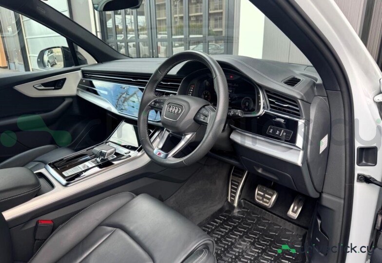Audi Q7 White