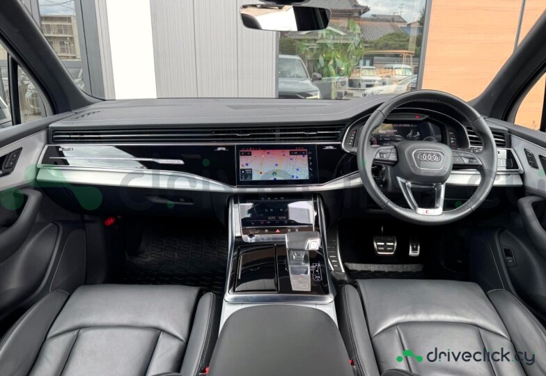 Audi Q7 White
