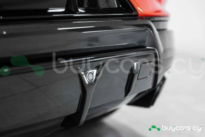 Lamborghini Urus Orange