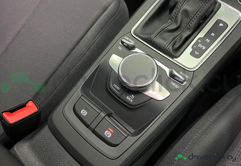 Audi Q2 Black