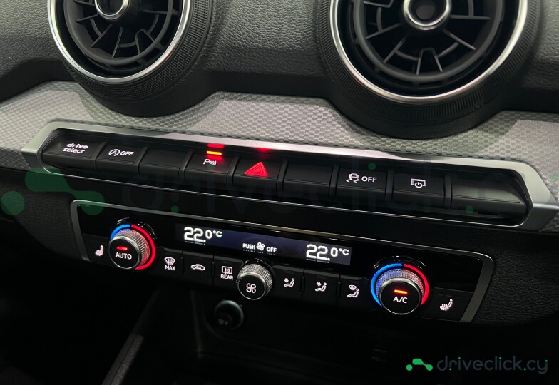 Audi Q2 Black