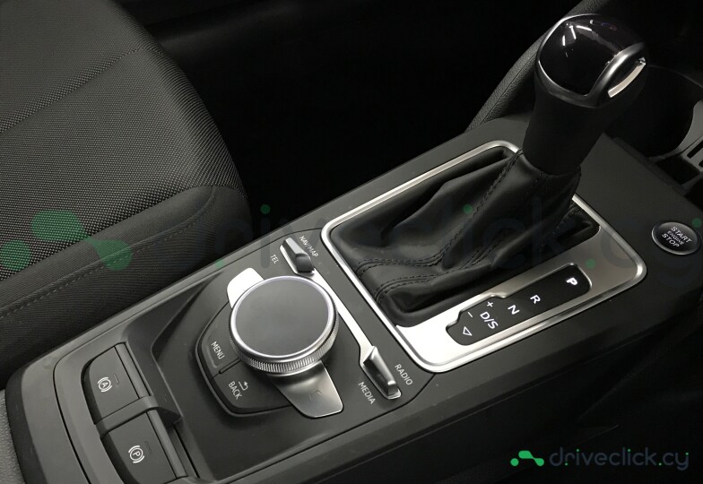 Audi Q2 Black