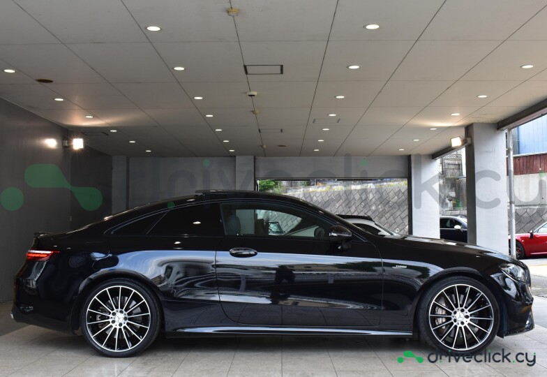 Mercedes E-class Black