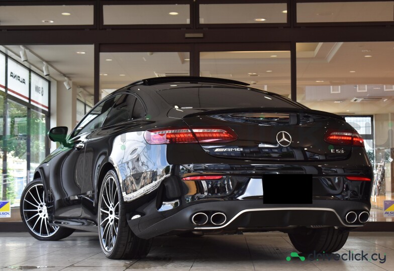 Mercedes E-class Black