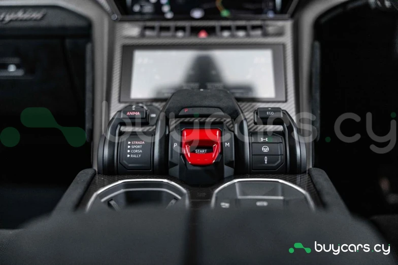 Lamborghini Urus Orange