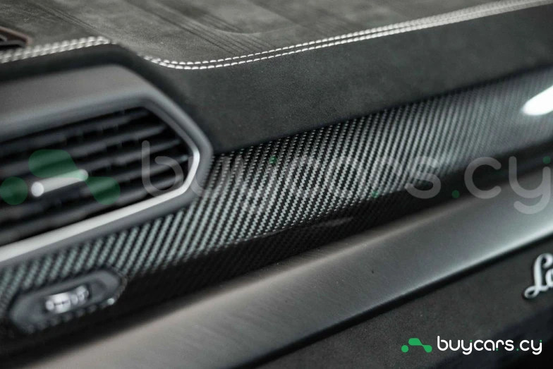 Lamborghini Urus Orange