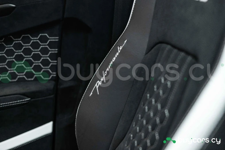 Lamborghini Urus Orange