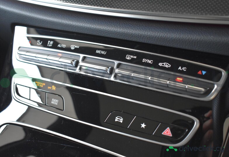 Mercedes E-class Black