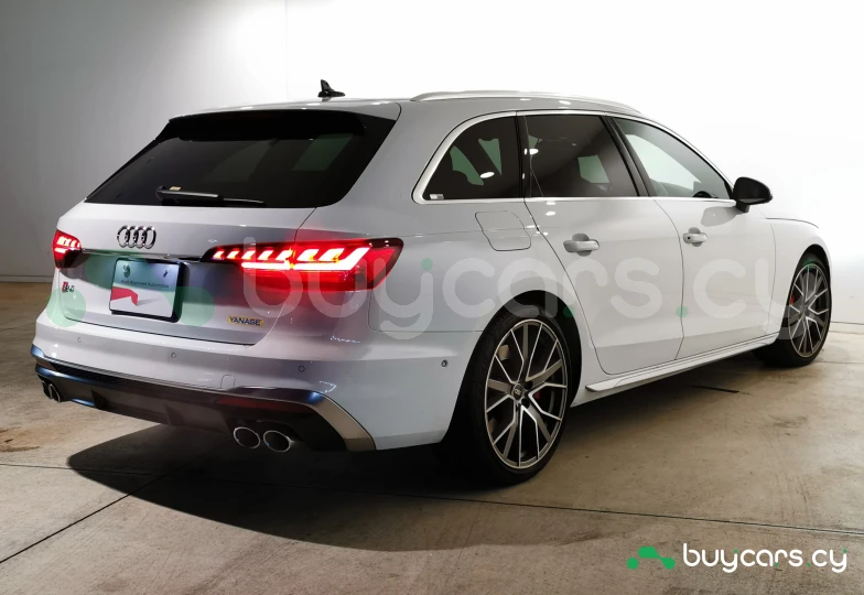 Audi S4 Avant White