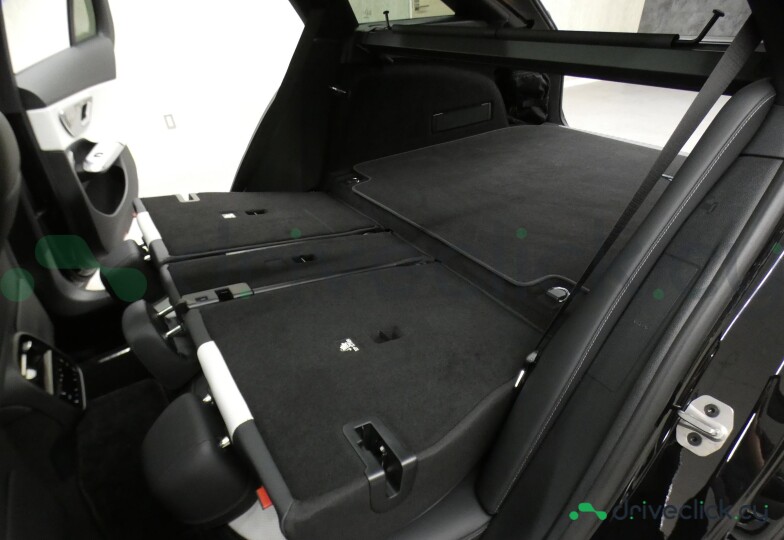 Mercedes E-class Black