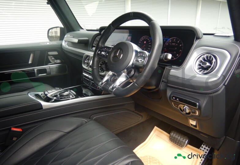 Mercedes G-class Black
