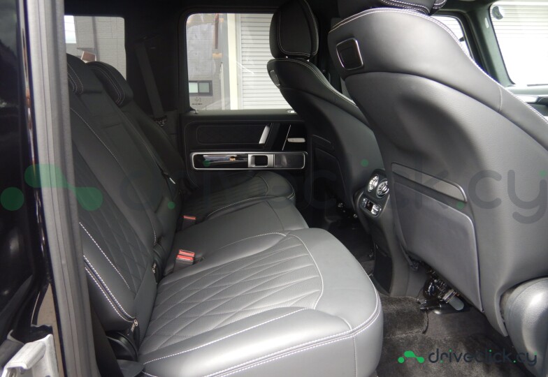 Mercedes G-class Black