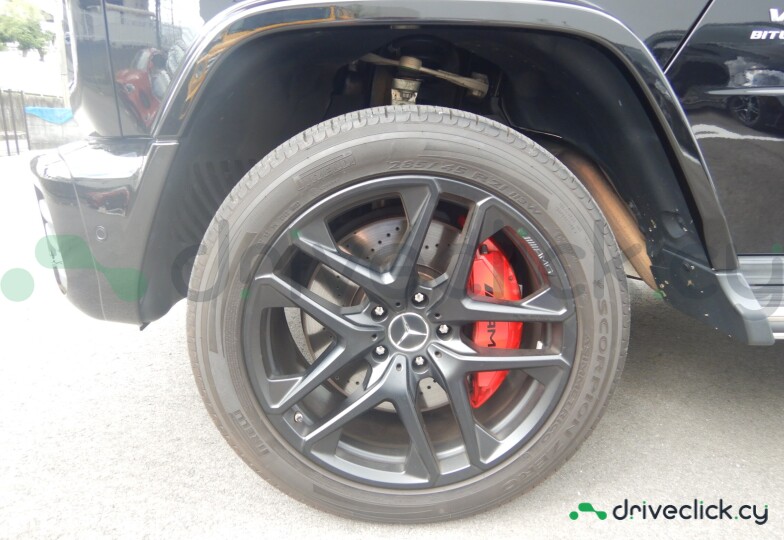 Mercedes G-class Black