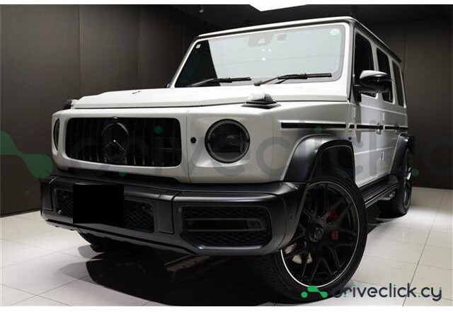Mercedes G-class White