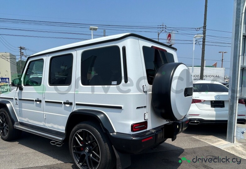 Mercedes G-class White