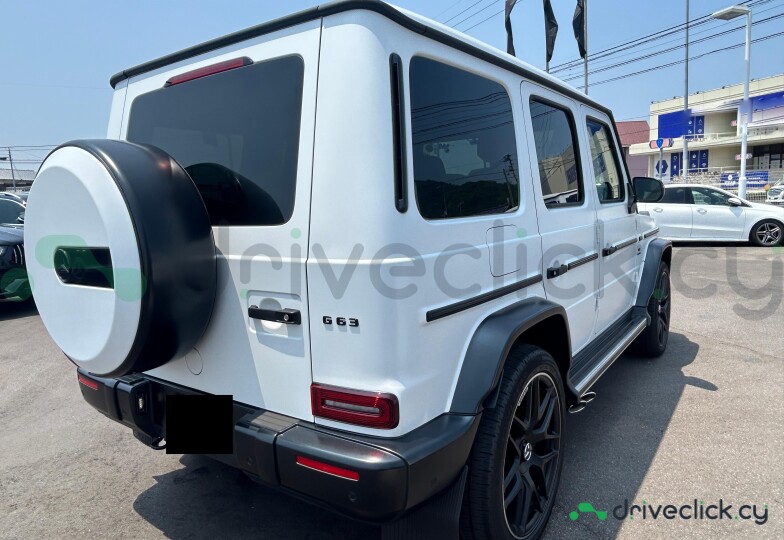 Mercedes G-class White