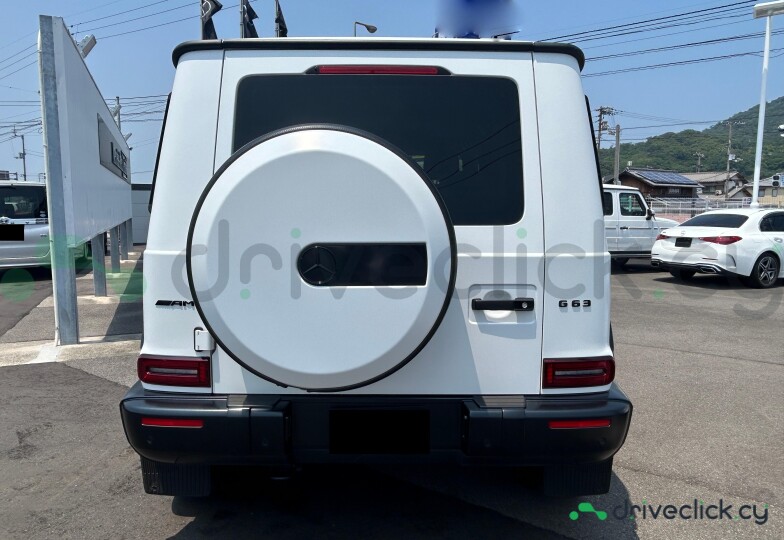 Mercedes G-class White