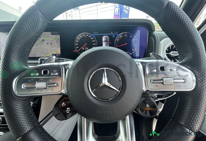 Mercedes G-class White
