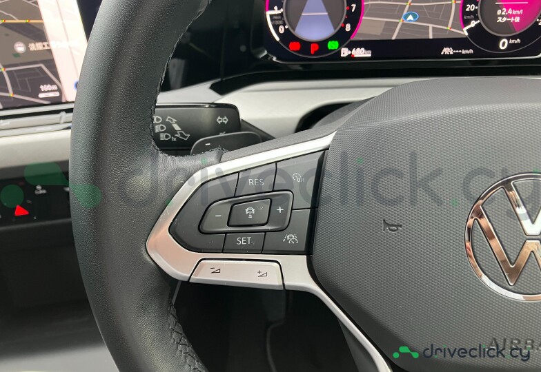 Volkswagen Golf White