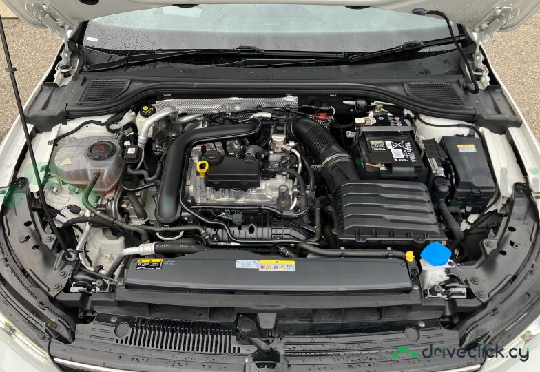 Volkswagen Golf White