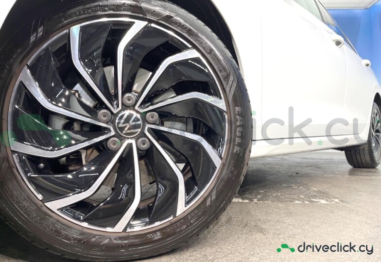 Volkswagen Golf White