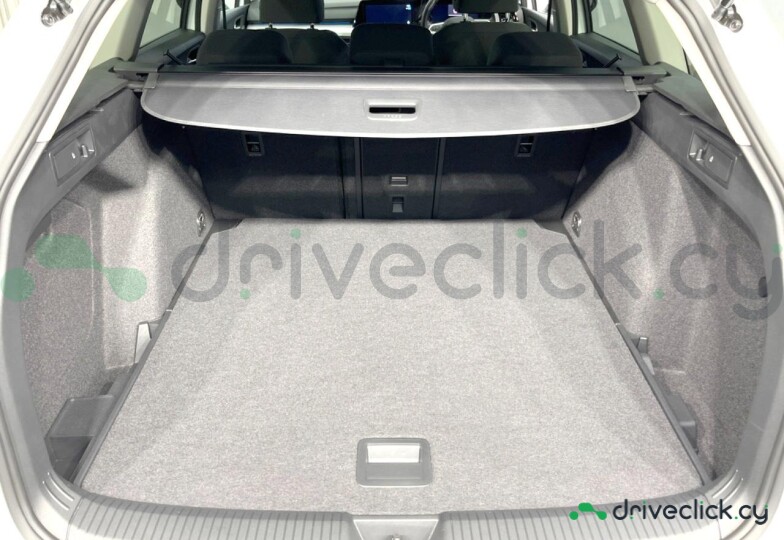 Volkswagen Golf White